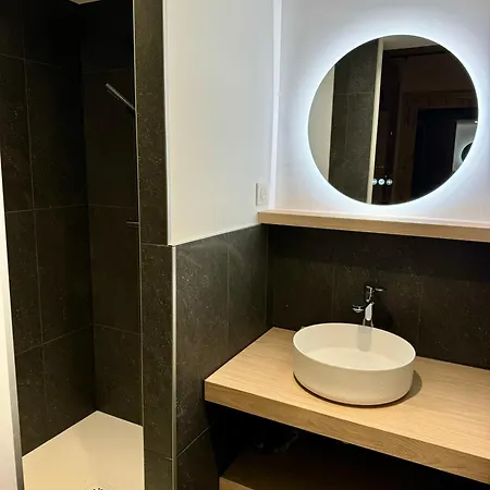 Grand Renove De 110m2 Aux *